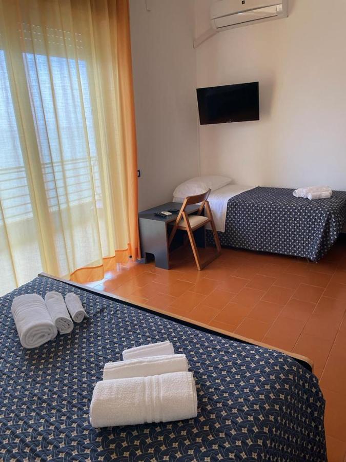 Capo Nettuno Hotel Capo dʼOrlando Dış mekan fotoğraf