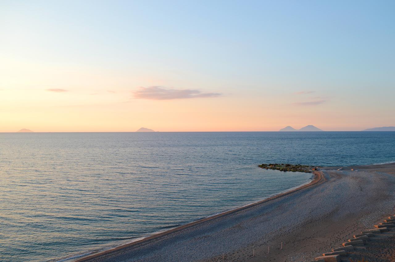 Capo Nettuno Hotel Capo dʼOrlando Dış mekan fotoğraf