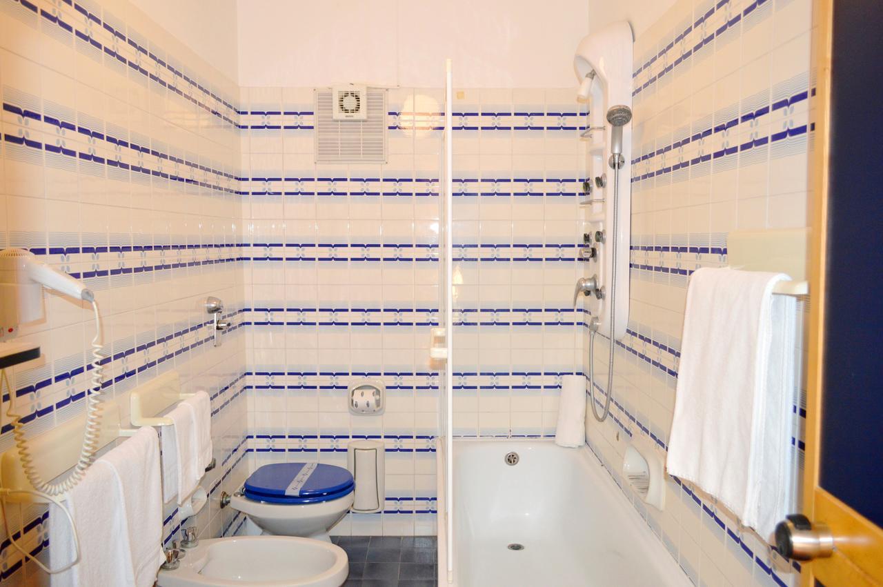 Capo Nettuno Hotel Capo dʼOrlando Dış mekan fotoğraf