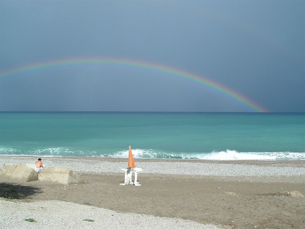 Capo Nettuno Hotel Capo dʼOrlando Dış mekan fotoğraf